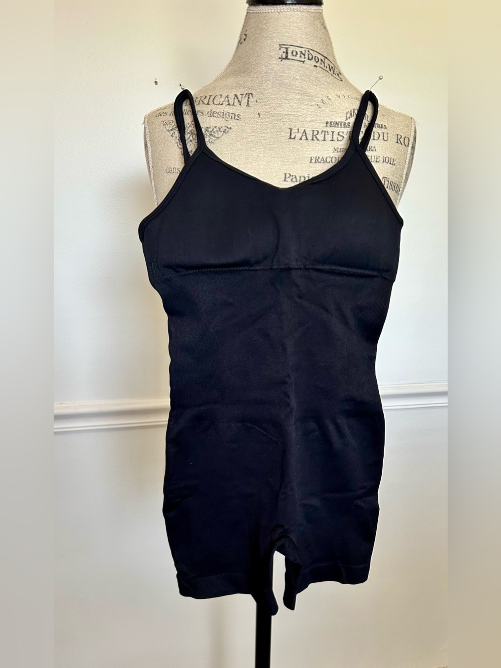 Women’s Black Seamless Shaping Bodysuit with Adjustable Straps